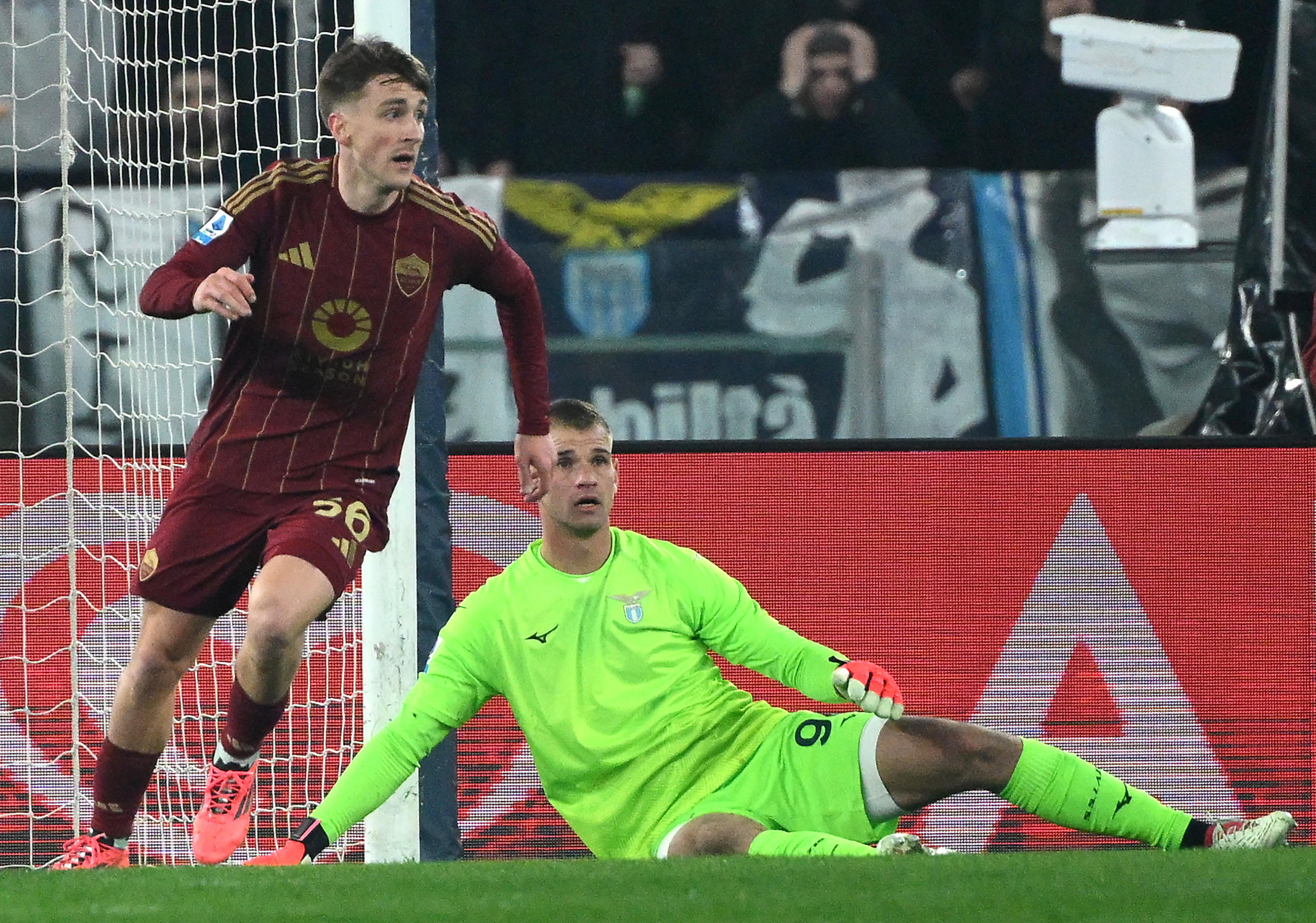 半岛体育电竞-罗马主场告负，球迷对主教练不满