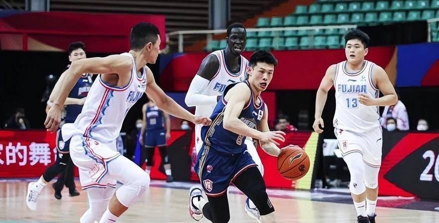 吉林男篮主场失利，惜败给宁波队