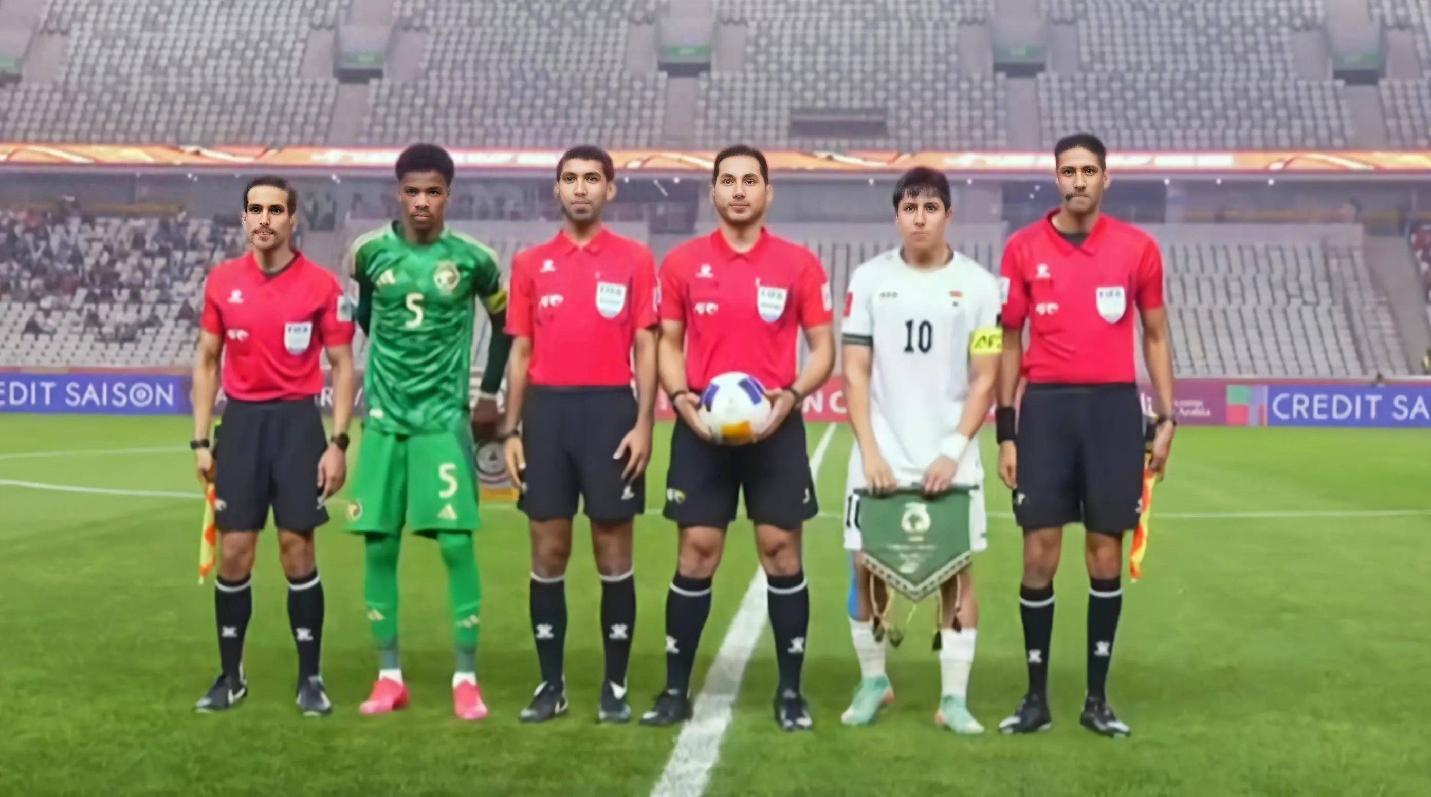 半岛体育官方登录入口-立足亚洲：沙特球队顽强抵抗，成功晋级淘汰赛