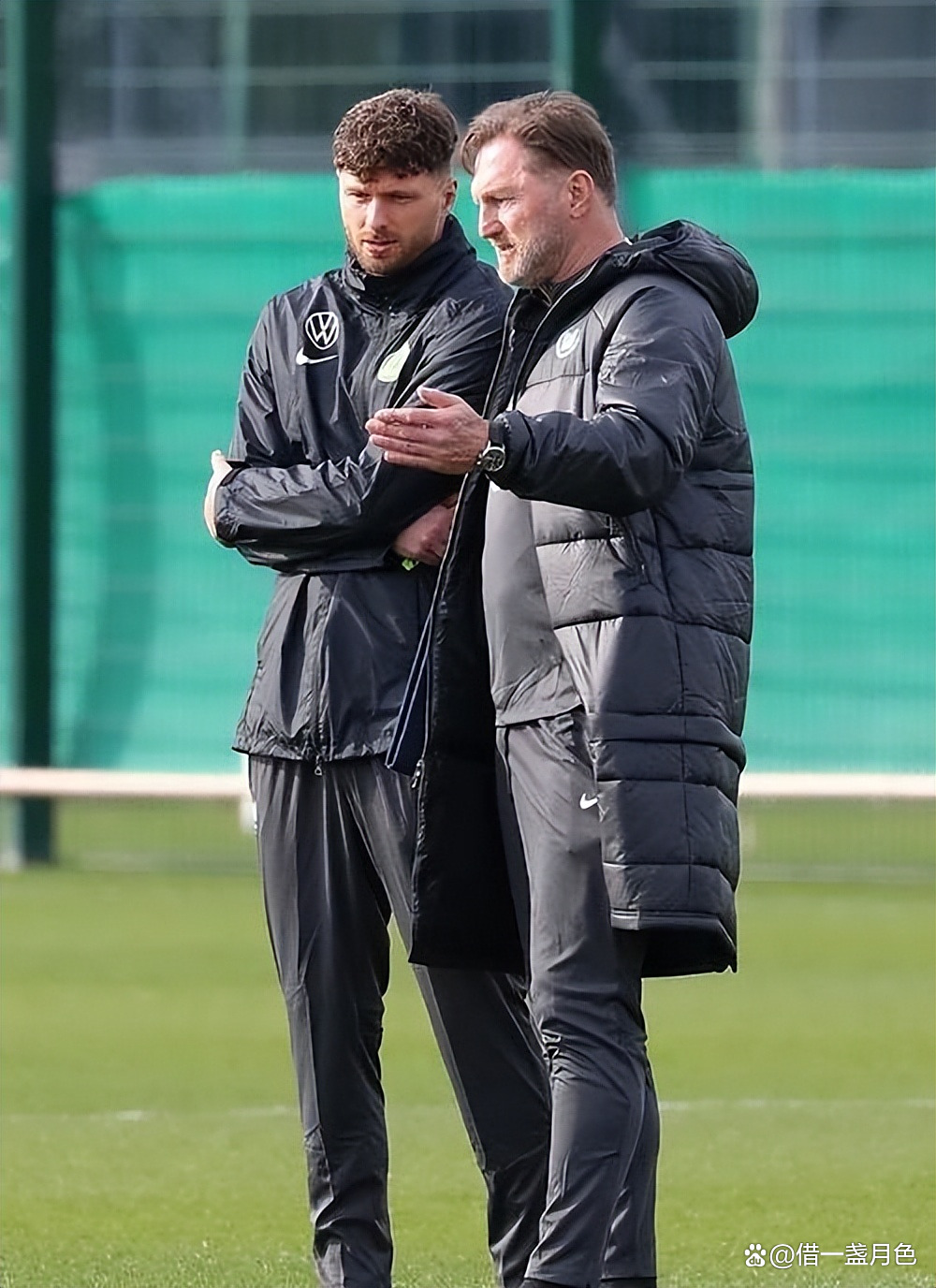 半岛体育app-多特蒙德与沃尔夫斯堡交锋，争夺胜利