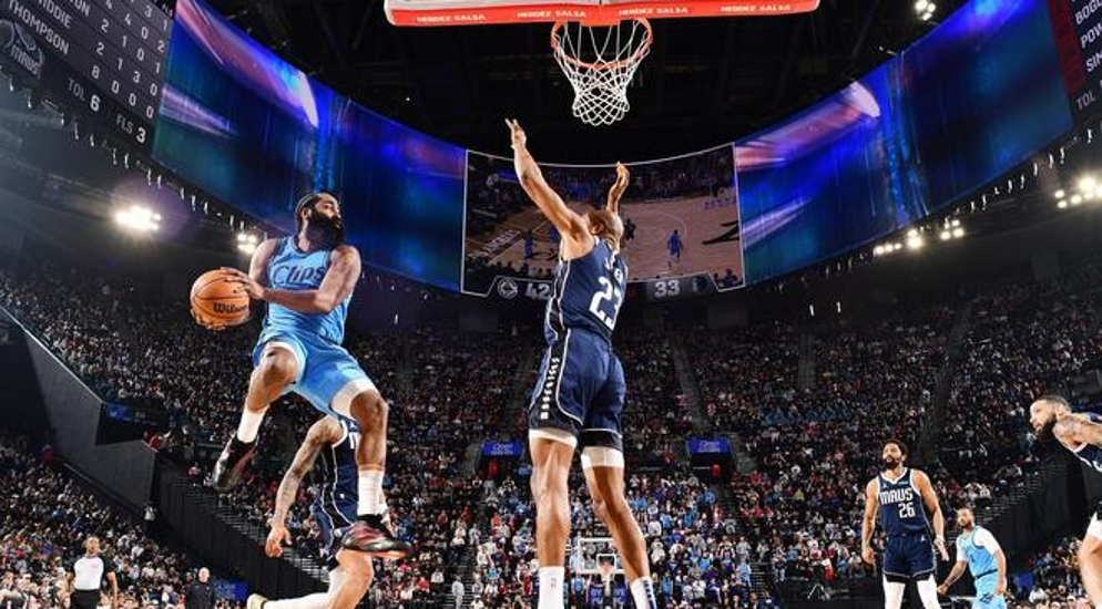 半岛体育新闻-快船战胜独行侠，莱纳德再次发挥关键作用的简单介绍