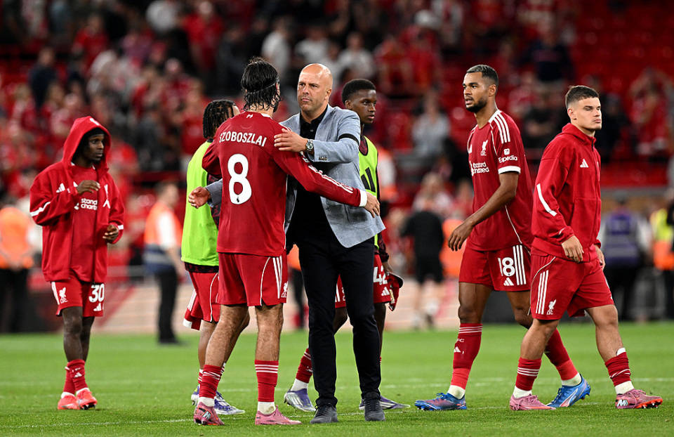 半岛体育活动-利物浦客场逆转，赢得强敌抵达决赛