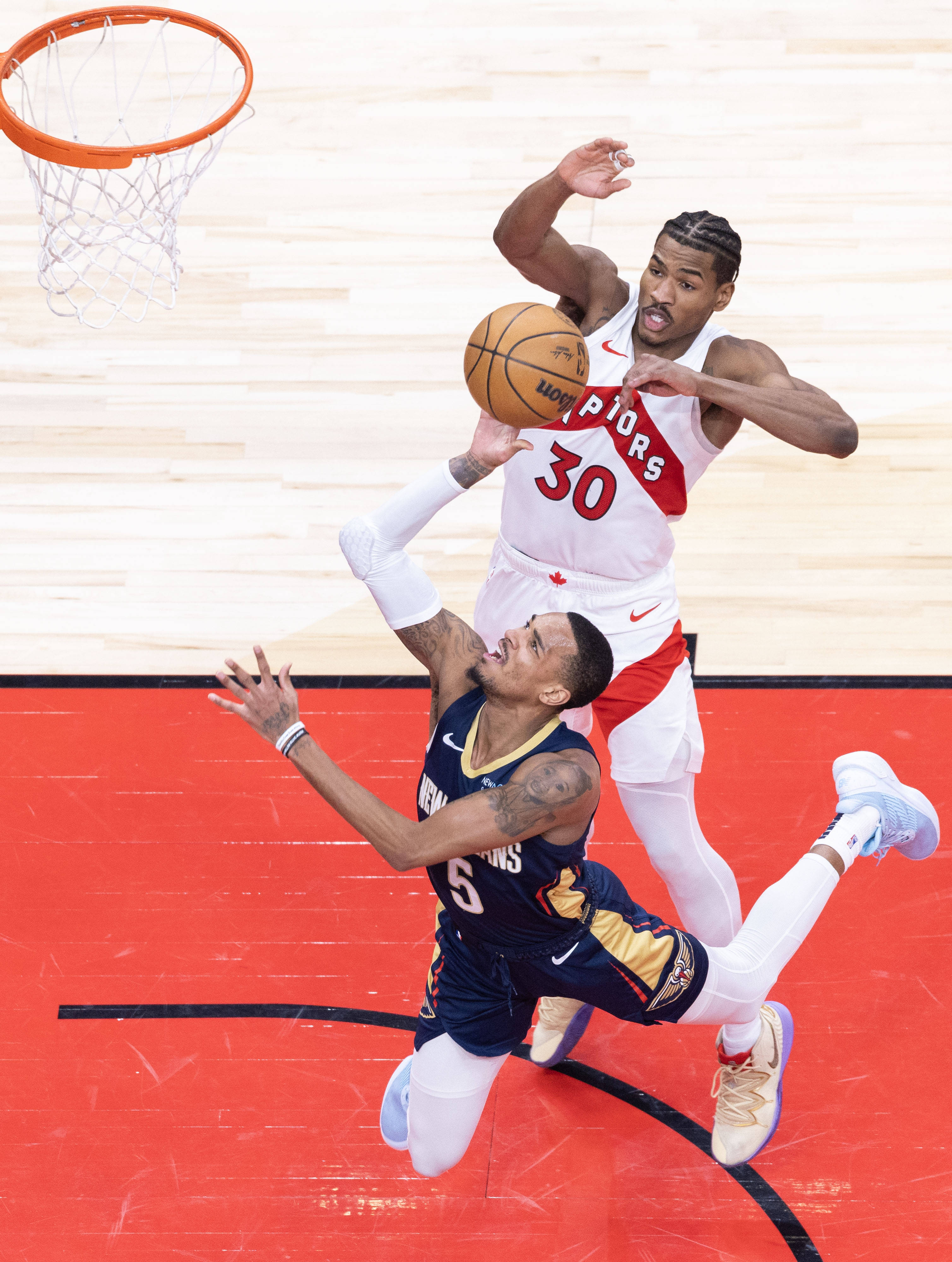 猛龙主场战胜快船,取得四连胜 猛龙主场战胜快船,取得四连胜