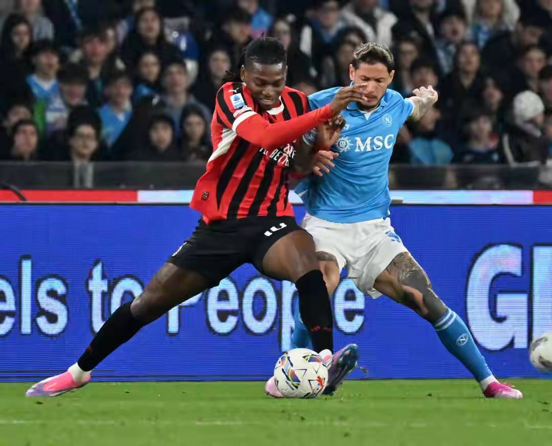 包含尤文图斯主场大胜罗马，继续领跑意甲的词条