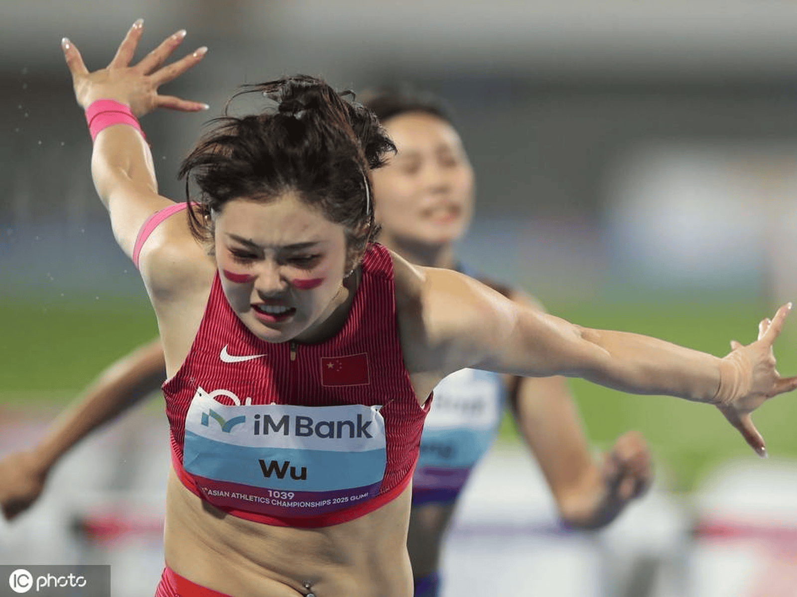 芬兰女子田径队实力突出，夺得金牌的简单介绍