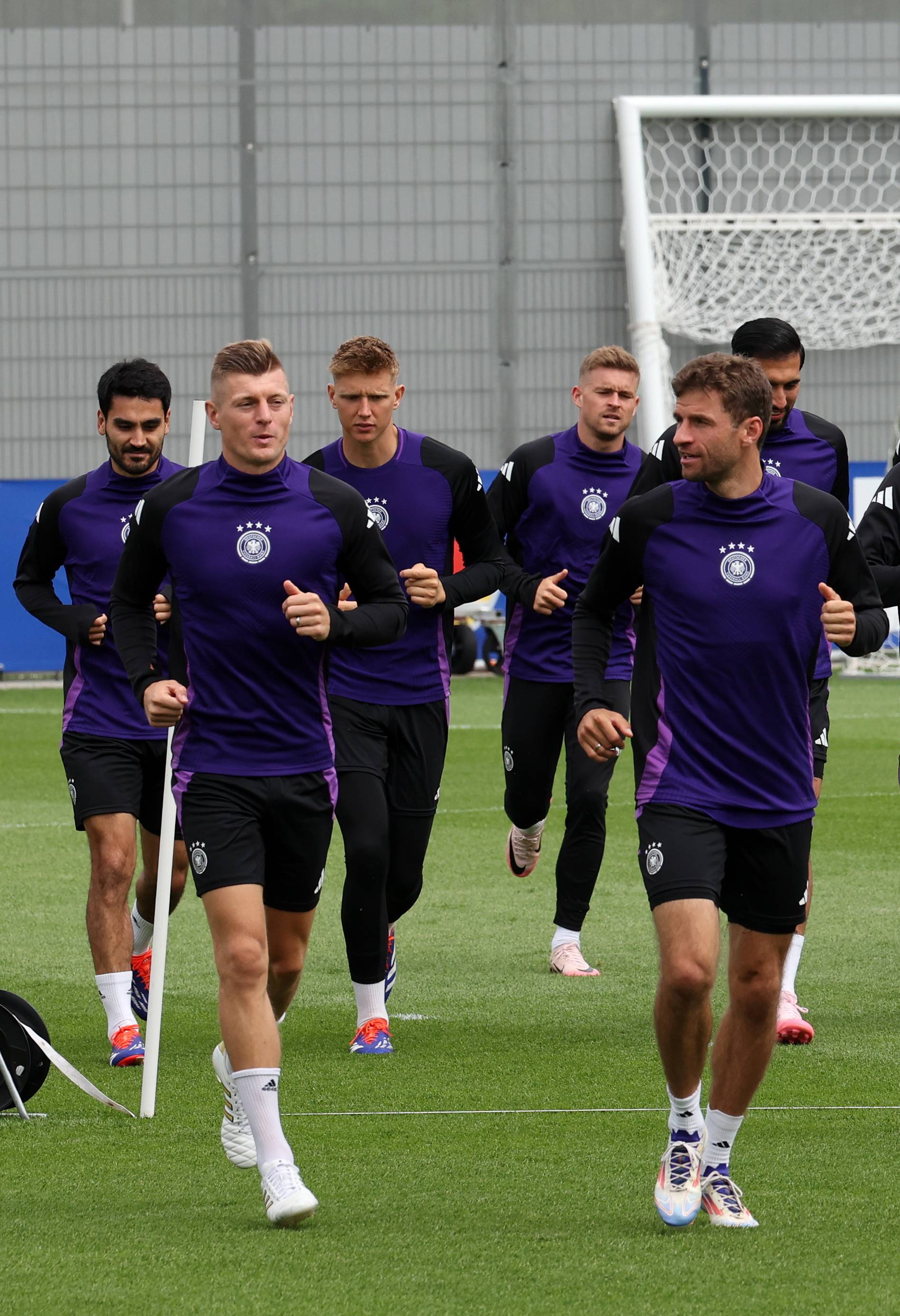 半岛体育亚洲官网-欧洲足球俱乐部比赛的精彩瞬间