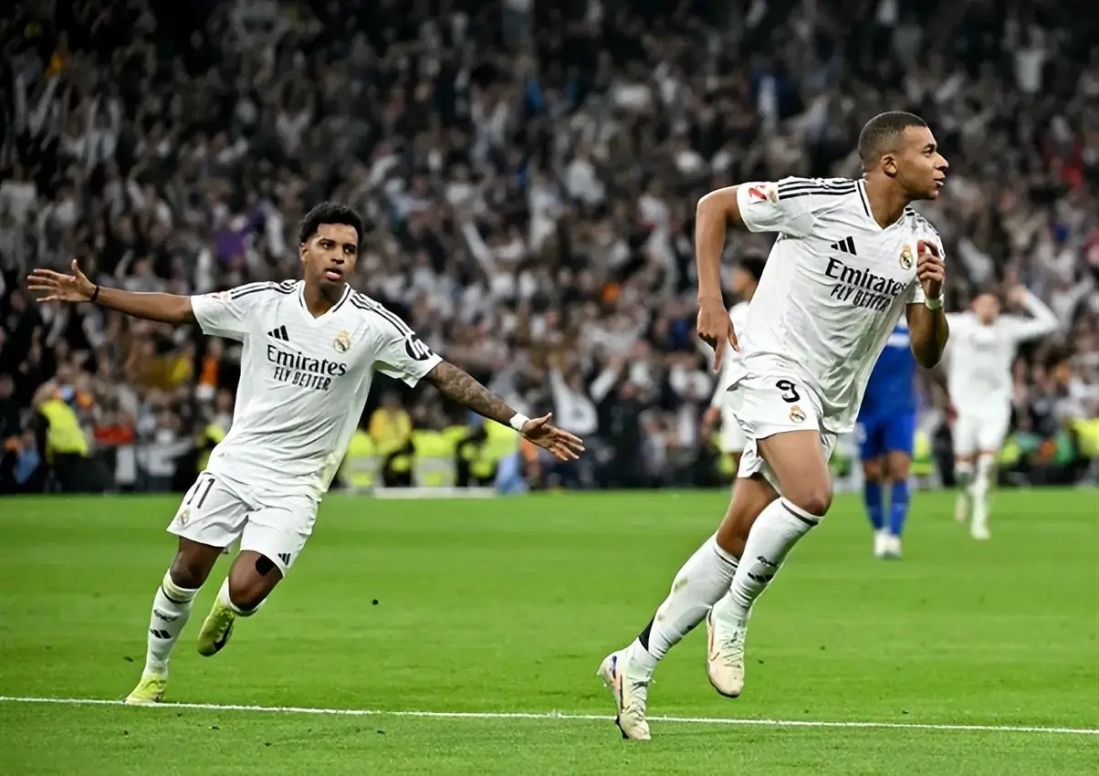 瓦伦西亚防守稳固，客场保持不败