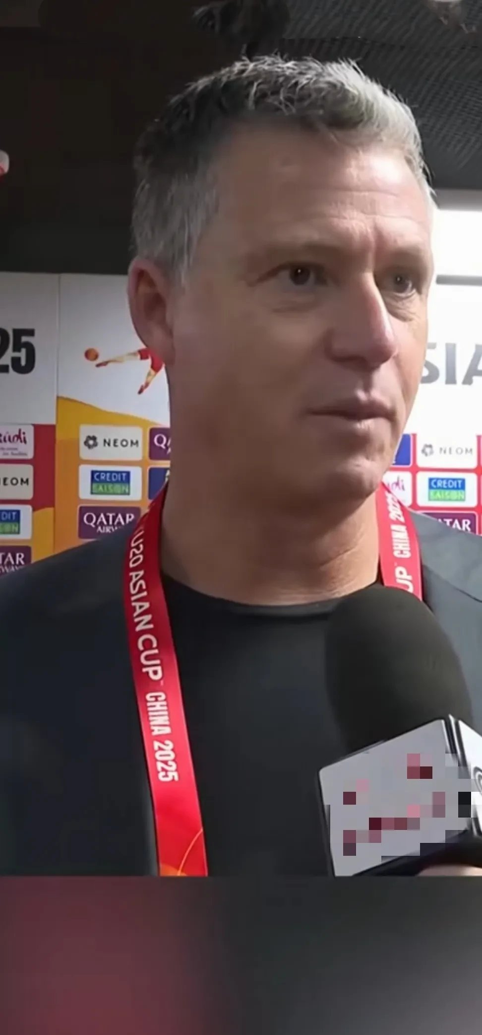 半岛体育娱乐-关于澳大利亚队球员突发伤病，引起关注和担忧的信息